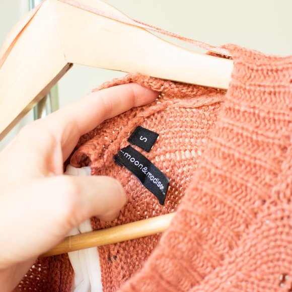 Dusty Pink sweater with a ribbon back Size S - Picture 5 of 6
